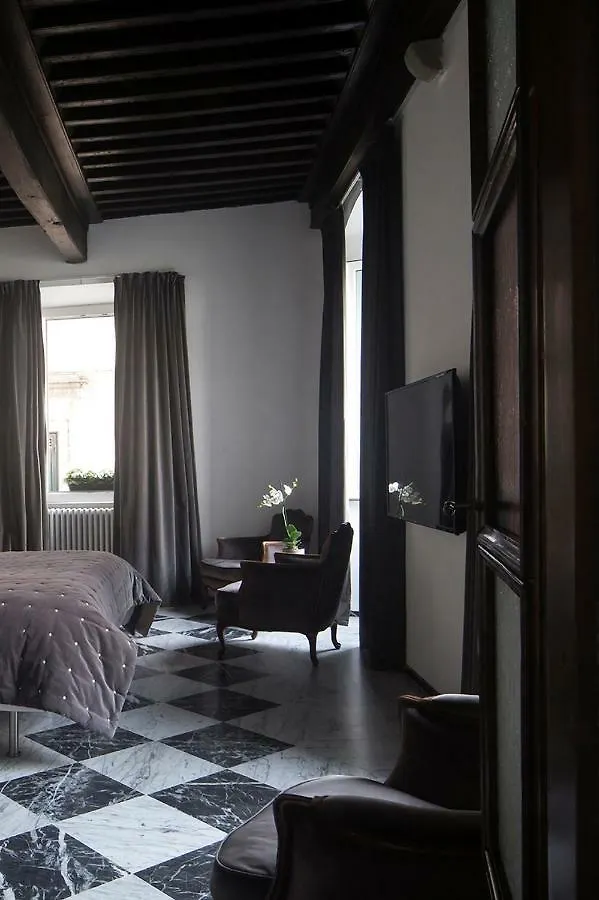 Duomosette Bed and Breakfast Carrara 3*,  Italia